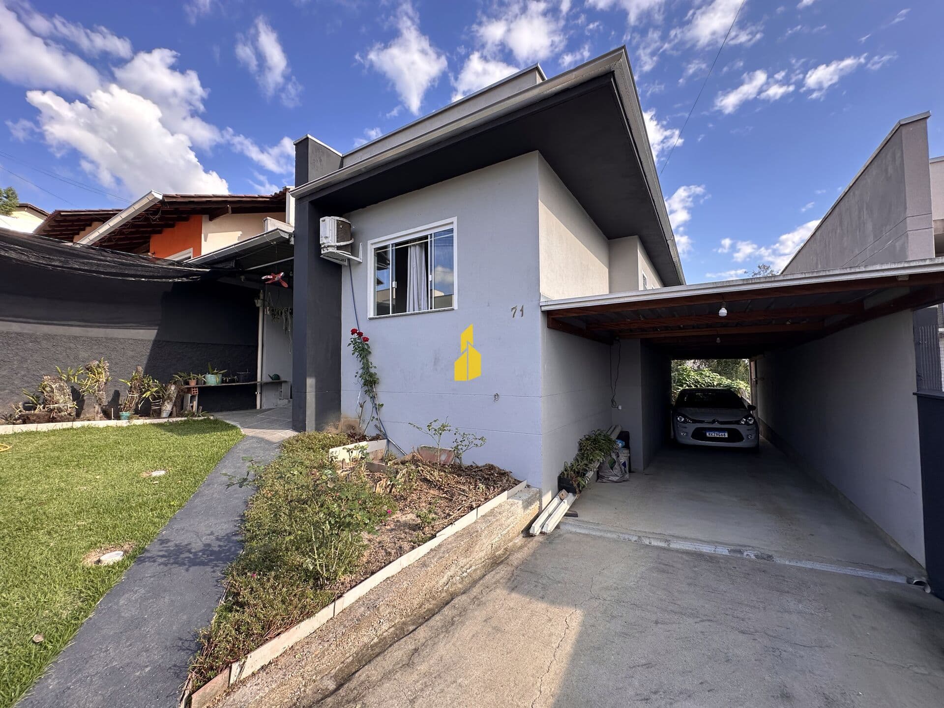 Casa com 3 dormitórios (1 suíte) à venda, 118 m² no bairro Araponguinhas em Timbó/SC