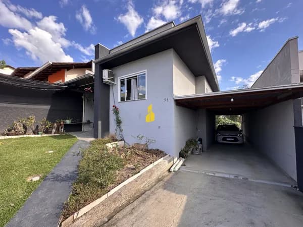 Casa com 3 dormitórios (1 suíte) à venda, 118 m² no bairro Araponguinhas em Timbó/SC