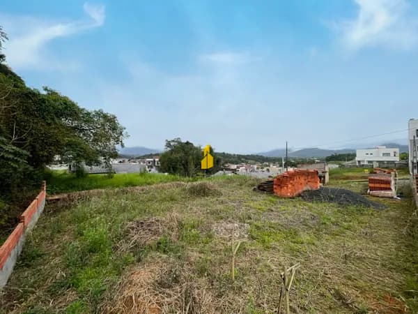 Terreno pronto para construir