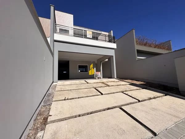 Sobrado alto padrão com piscina!