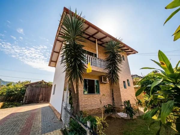 Casa a venda no bairro Rodeio 12