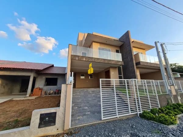 Sobrado de alto padrão em Rio dos Cedros-SC