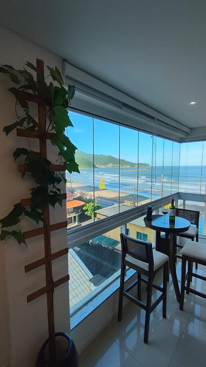 Apartamento á venda em Navegantes