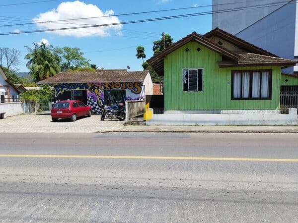 Casa no Bairro Industrial com sala comercial