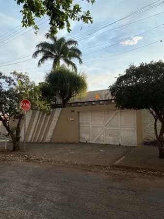 Casa em Goiânia - Jardim América