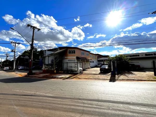 Ponto Comercial/Loja/Box em Goiânia - Santa Genoveva