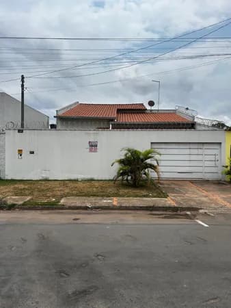 Casa em Aparecida de Goiânia - Setor Conde dos Arcos Complemento