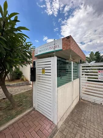 Sobrado Padrão - Condomínio Residencial Princesa Isabel - Jardim Imperial - Aparecida de Goiânia