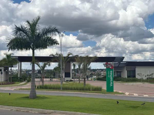 Lote/Terreno em Aparecida de Goiânia - Jardins Versalhes