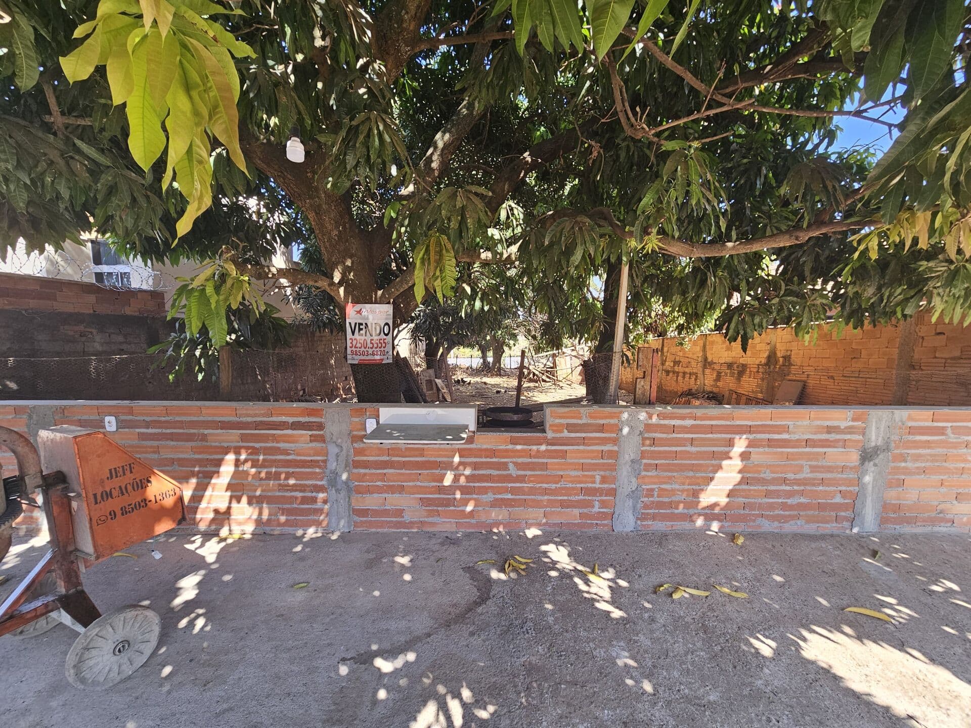 Lote/Terreno em Goiânia - .