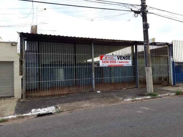 Garagem à venda no bairro Setor Aeroporto em Goiânia/GO