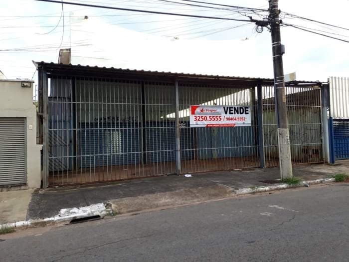 Garagem à venda no bairro Setor Aeroporto em Goiânia/GO
