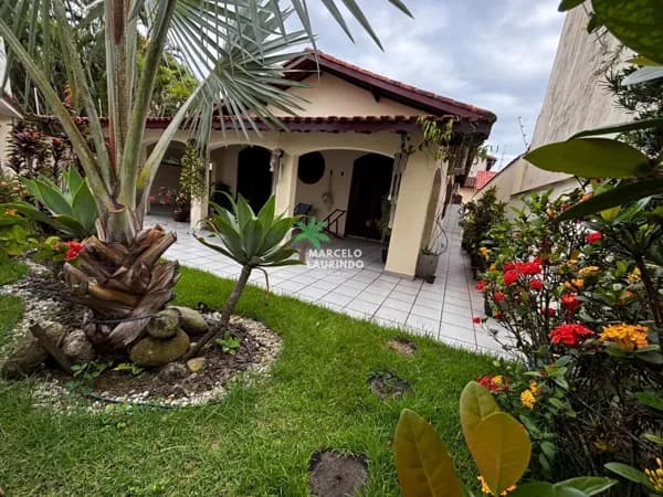 🔥 Casa à Venda no Flórida Mirim – Mongaguá | 4 Dormitórios | Aceita Financiamento