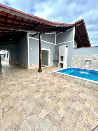 LADO PRAIA 100 METROS PISCINA 3 DORMITORIOS 2 VAGA DE CARRO MONGAGUA