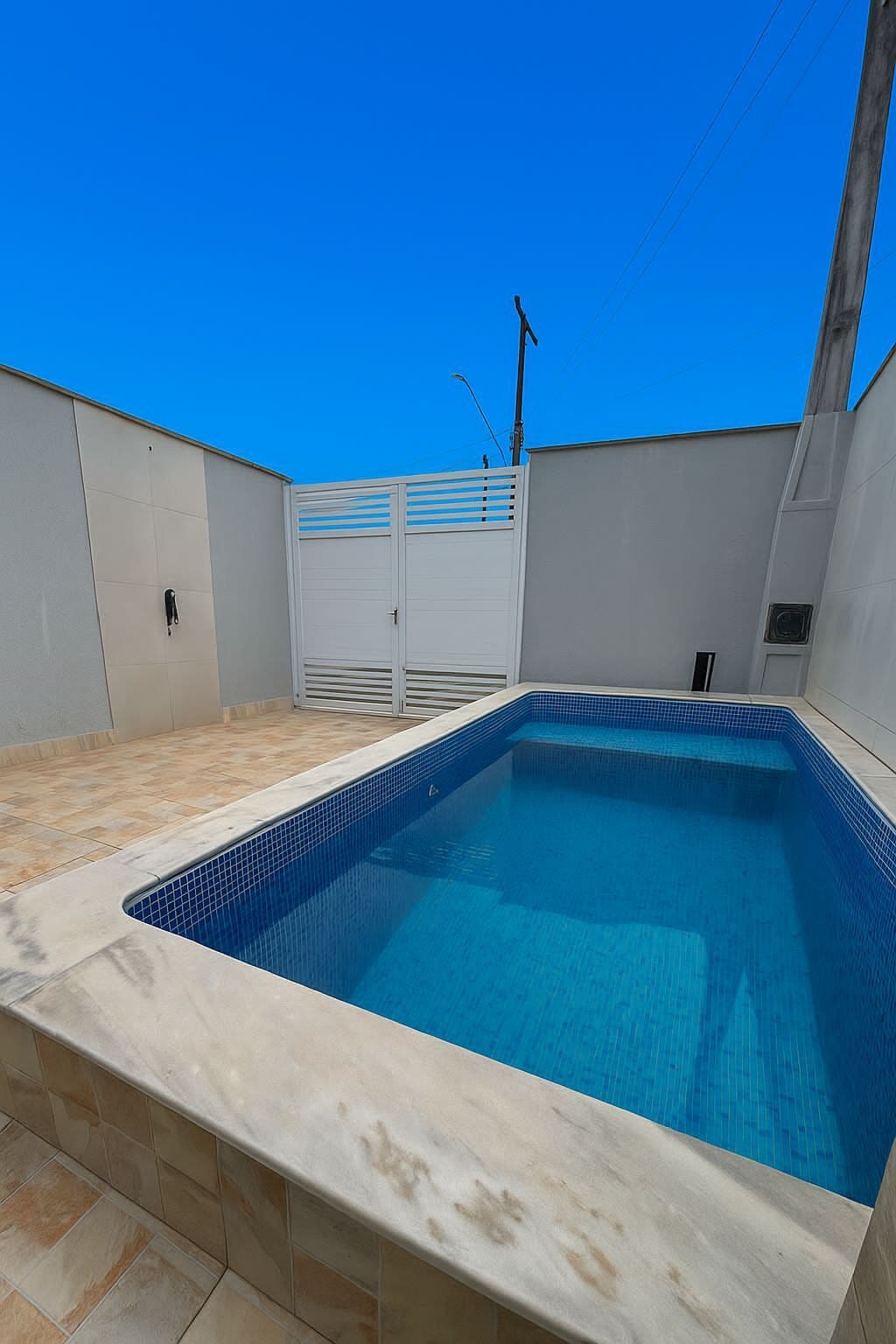 🏡✨ Casa com Piscina em Itanhaém – Bairro Savoy
