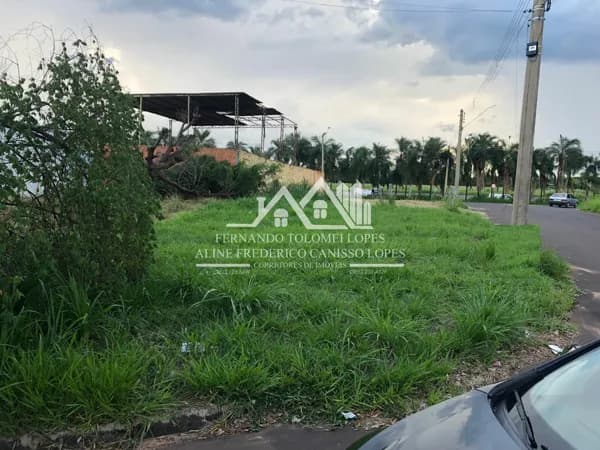 Terreno de Esquina Bairro Atenas