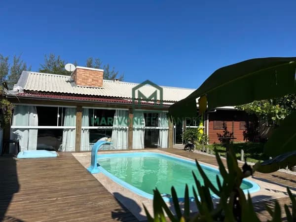 Casa em Laguna - Praia do Sol