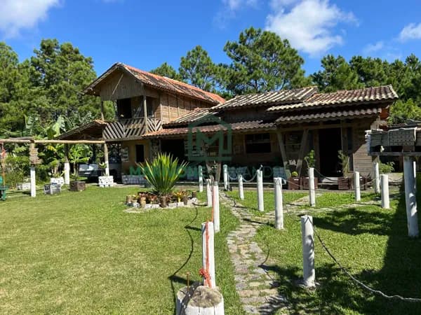 Fazenda/Sítios/Chácaras em Laguna - Barbacena