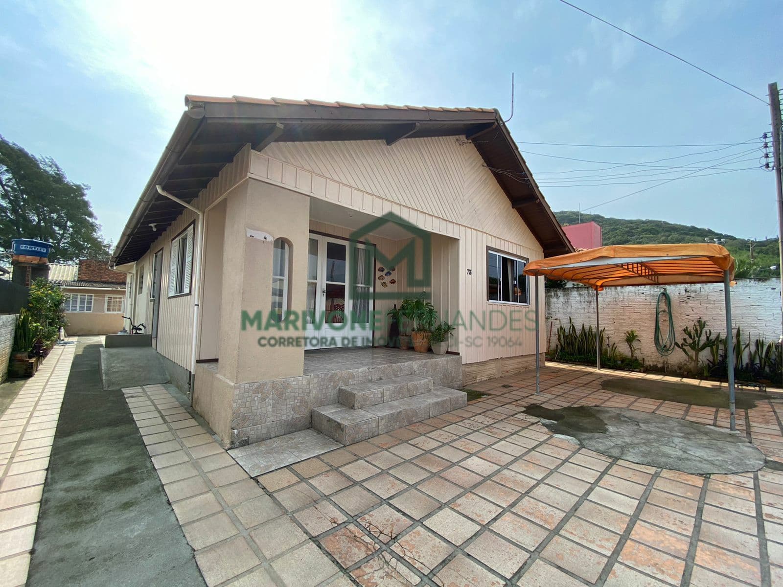 Casa em Laguna - Magalhães
