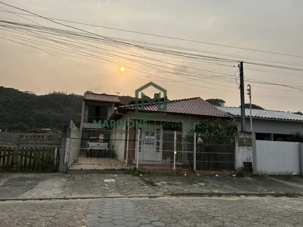 Casa em Laguna - Mar Grosso