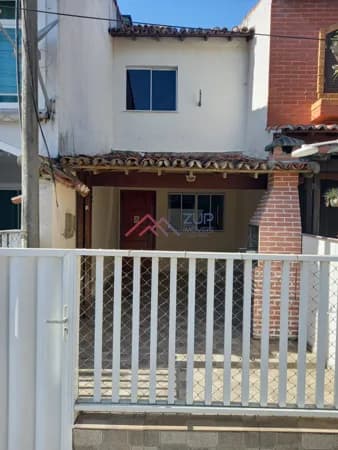 Casa Duplex com 2 quartos em condomínio para locação no Bairro Palmeiras, Cabo Frio/RJ