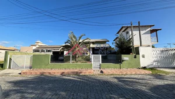Casa à venda no Condomínio Solar dos Cantarinos
