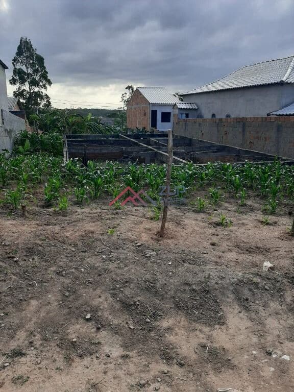 Lote/Terreno em Araruama - Outeiro