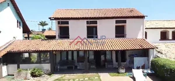 Casa Alto Padrão na Beira da Lagoa, Bairro Balneário, São Pedro da Aldeia - RJ