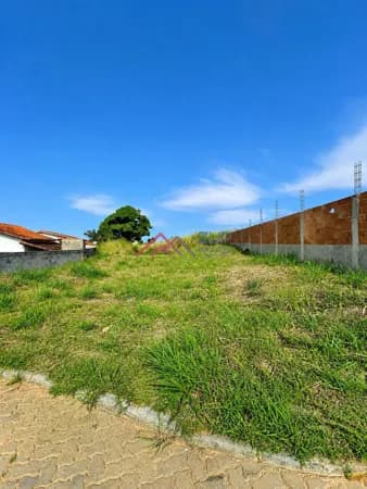 Terreno com 465m² à venda no Condomínio Riviera Resort Club, São Pedro da Aldeia/RJ