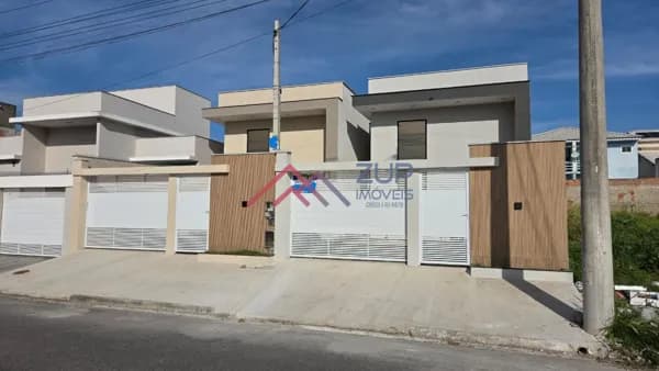 Casa à venda no Bairro Nova São Pedro, São Pedro da Aldeia-RJ