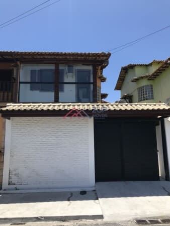 Casa Padrão à Venda