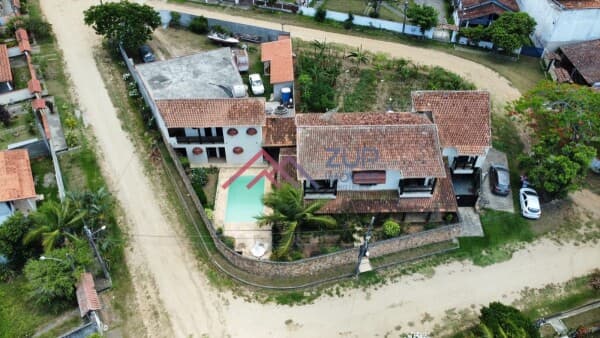 Casa com 7 quartos à venda no bairro Balneário São Pedro, São Pedro da Aldeia/RJ