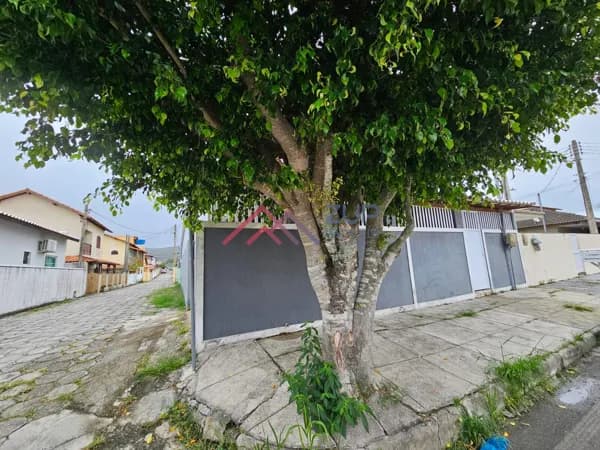 Casa à venda no Condomínio Cisne Branco, São Pedro da Aldeia-RJ