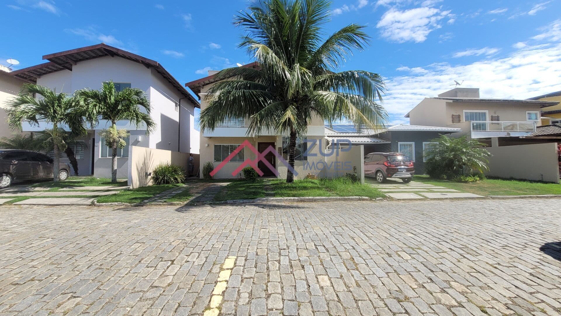 Duplex com 160m² para locação no Condomínio Flor de Sal, São Pedro da Aldeia/RJ