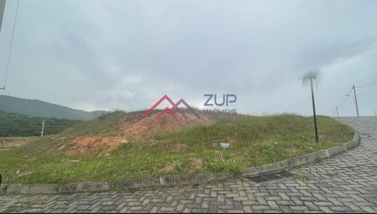 Terreno á venda no Condomínio Riviera Resort Club, São Pedro da Aldeia-RJ