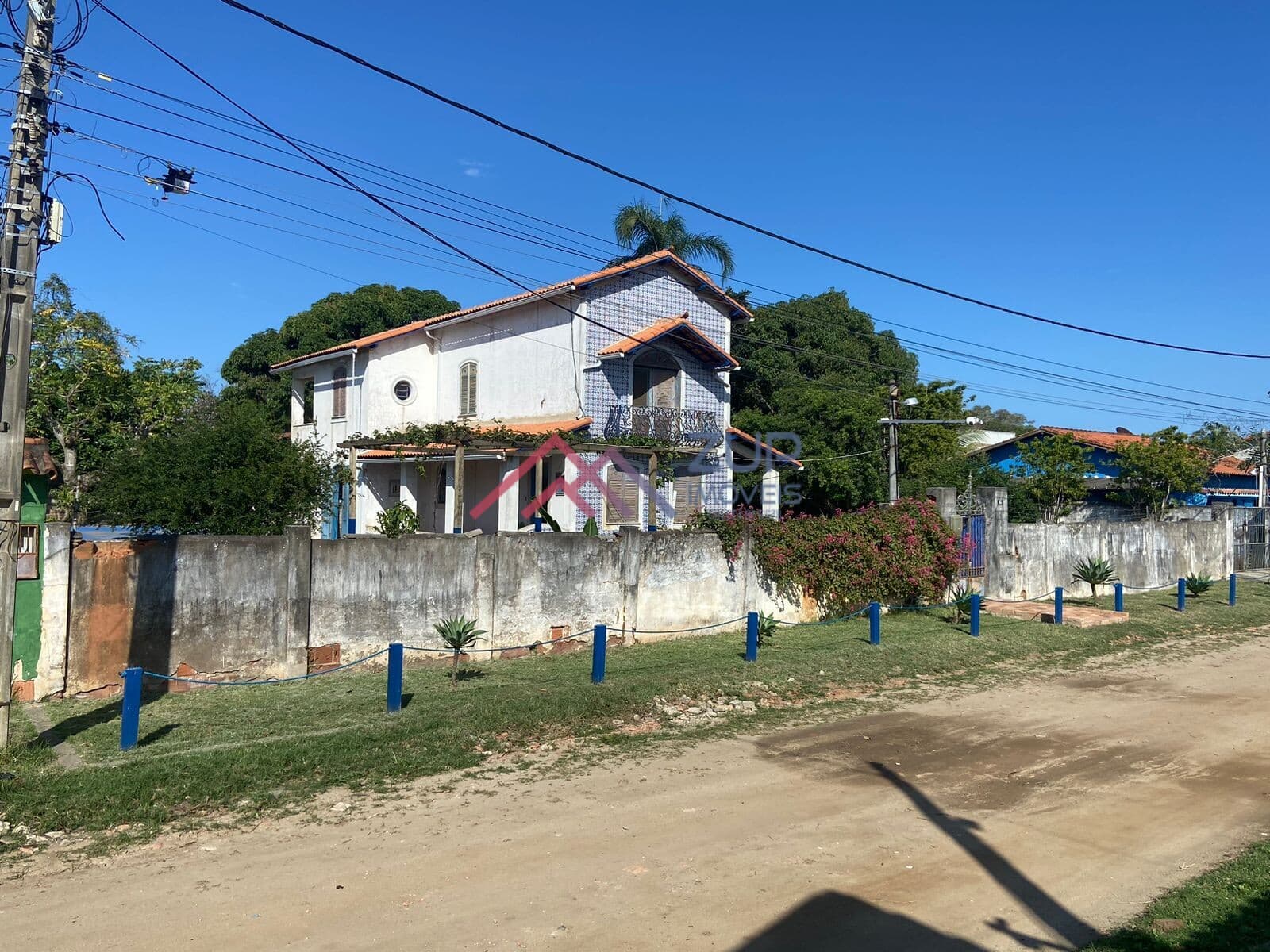 Casa Duplex à Venda no bairro Balneário com 300m² em Terreno de 1.284m² em São Pedro da Aldeia/RJ