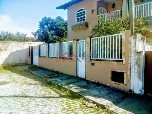 Casa Padrão no Centro de São Pedro da Aldeia - RJ