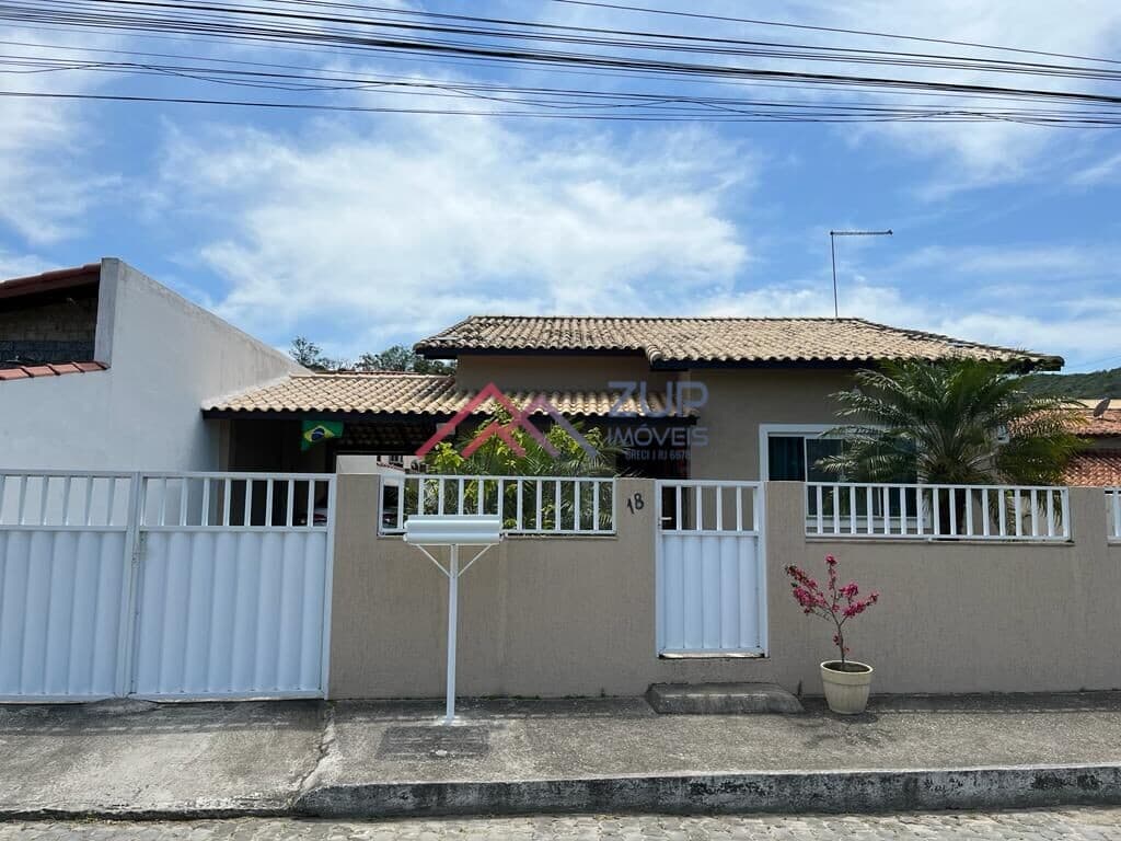 Casa de Condomínio em São Pedro da Aldeia - Morro do Milagre