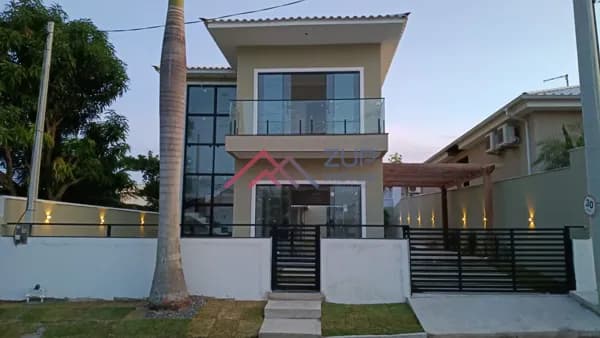 Casa Duplex com 116m²em terreno 300m², Condomínio Solar dos Cantarinos I, São Pedro da Aldeia/RJ