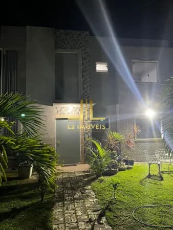 CASA - 4 QUARTOS SENDO 1 SUÍTE - ABRANTES