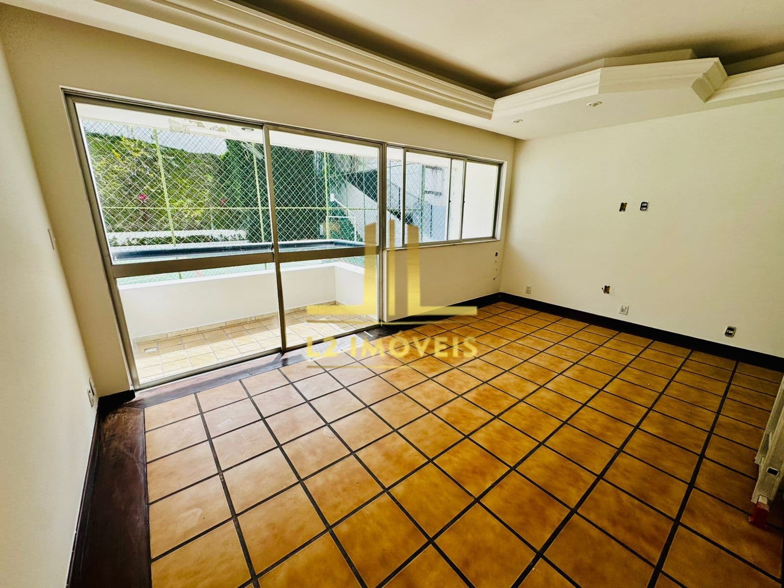 APARTAMENTO 3 QUARTOS SENDO 1 SUÍTE - CAMINHO DAS ARVORES