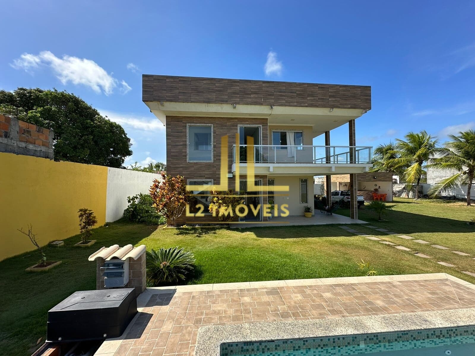 CASA LUXUOSA - 4 QUARTOS SENDO 3 SUÍTES - PORTEIRA FECHADA - BARRA DO JACUIPE