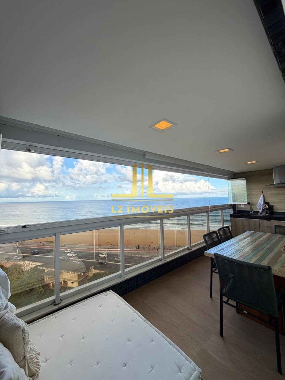 APARTAMENTO - 2 QUARTOS - 61M² - VISTA MAR - NASCENTE - JARDIM ARMAÇÃO