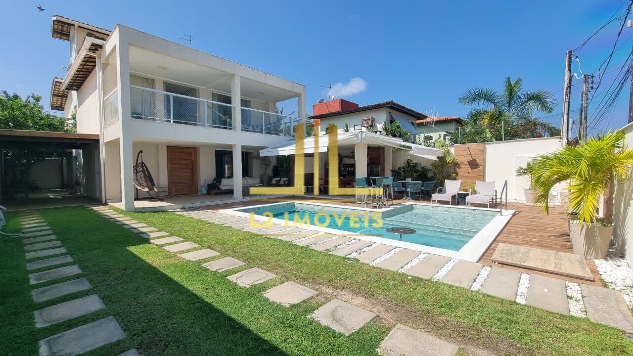 CASA LUXUOSA - 4 QUARTOS SENDO 2 SUÍTES - INTERVILLAS