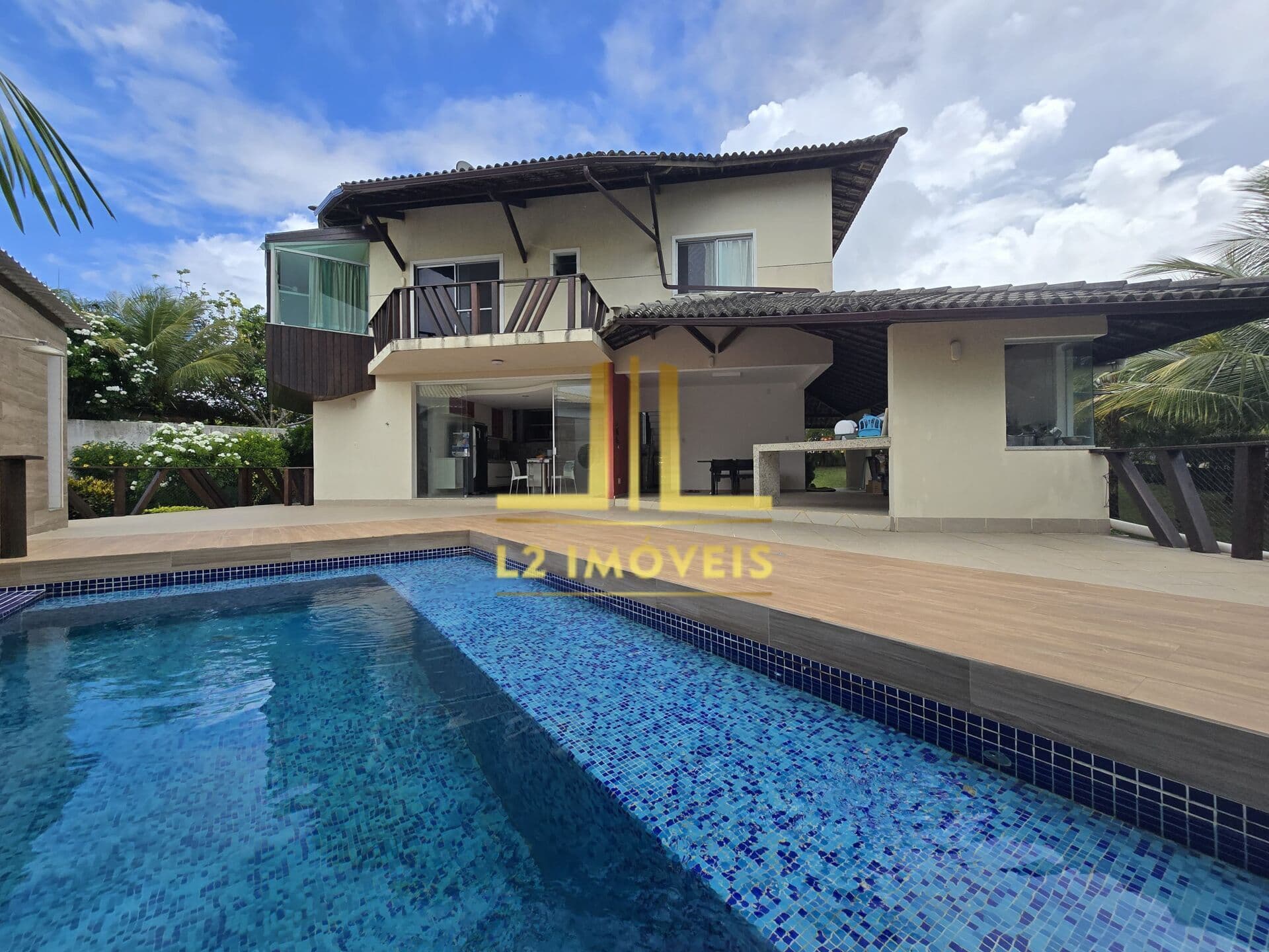 CASA LUXUOSA - 3 SUÍTES - BUSCA VIDA