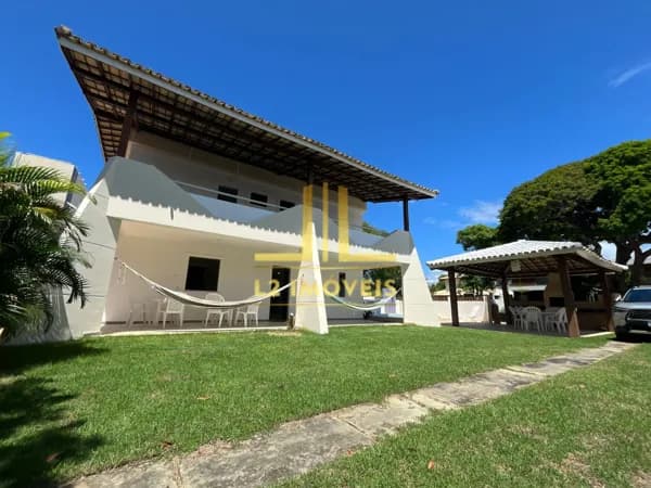 CASA - 4 QUARTOS SENDO 2 SUÍTES - GUARAJUBA