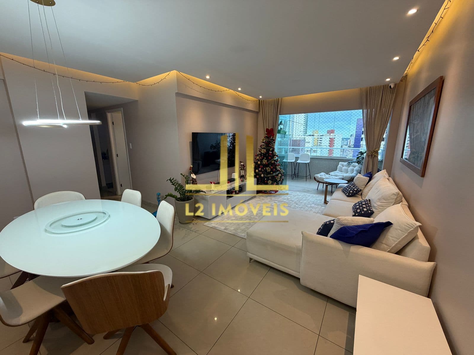 APARTAMENTO - 4/4 SENDO 1 SUÍTE - 112M² - NASCENTE - ANDAR ALTO - CIDADE JARDIM