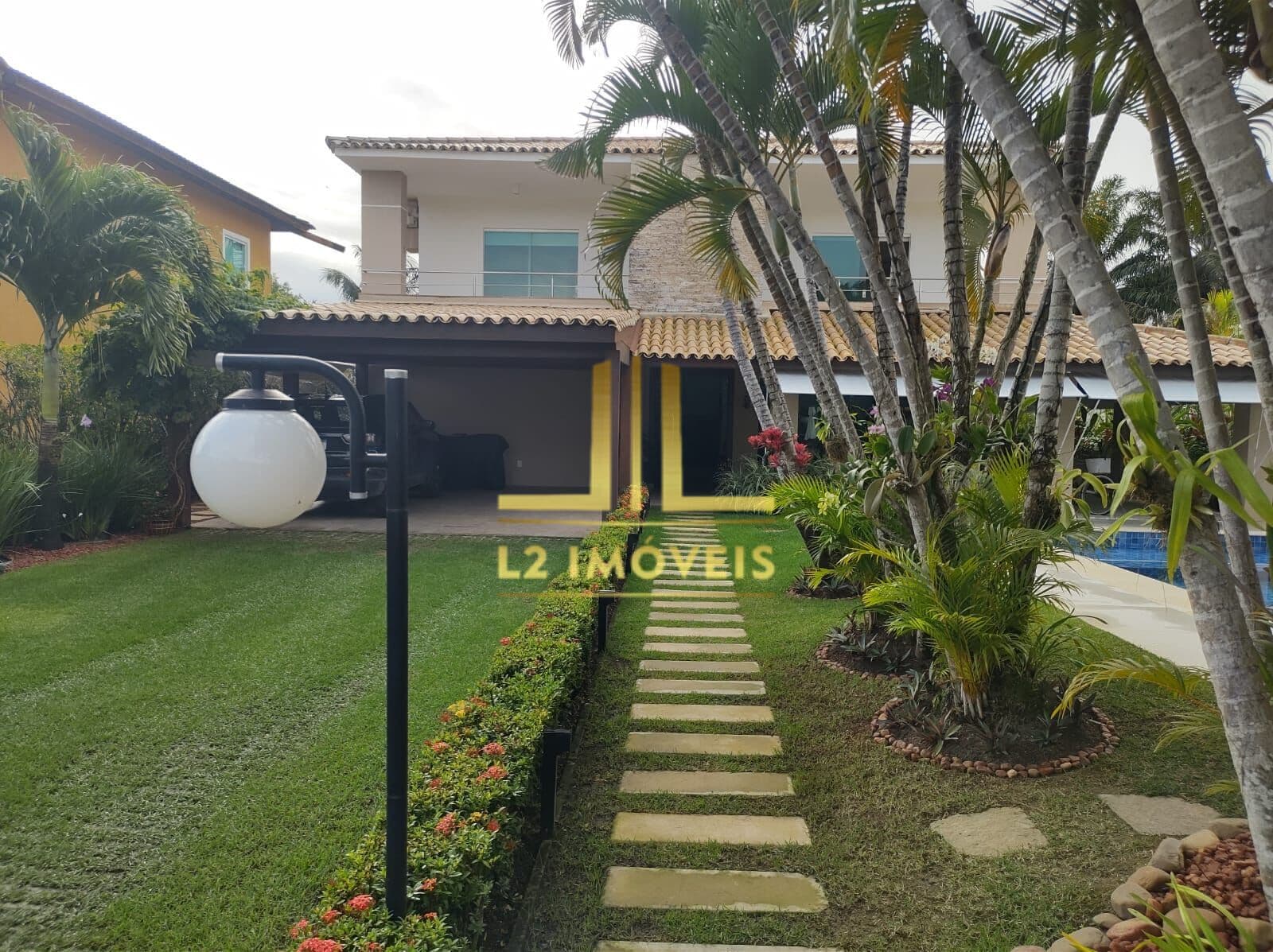 CASA ALTO PADRÃO - 3 SUÍTES - 480M² - PORTEIRA FECHADA - BUSCA VIDA