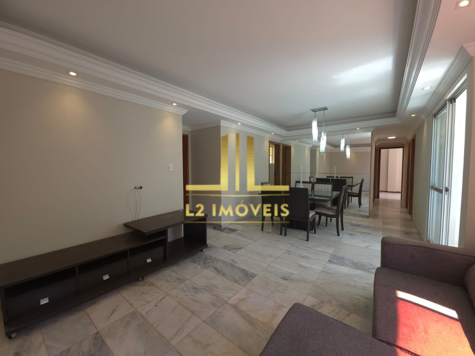 APARTAMENTO - 4/4 SENDO 1 SUÍTE - 109M² - 01 VAGA COBERTA - COSTA AZUL