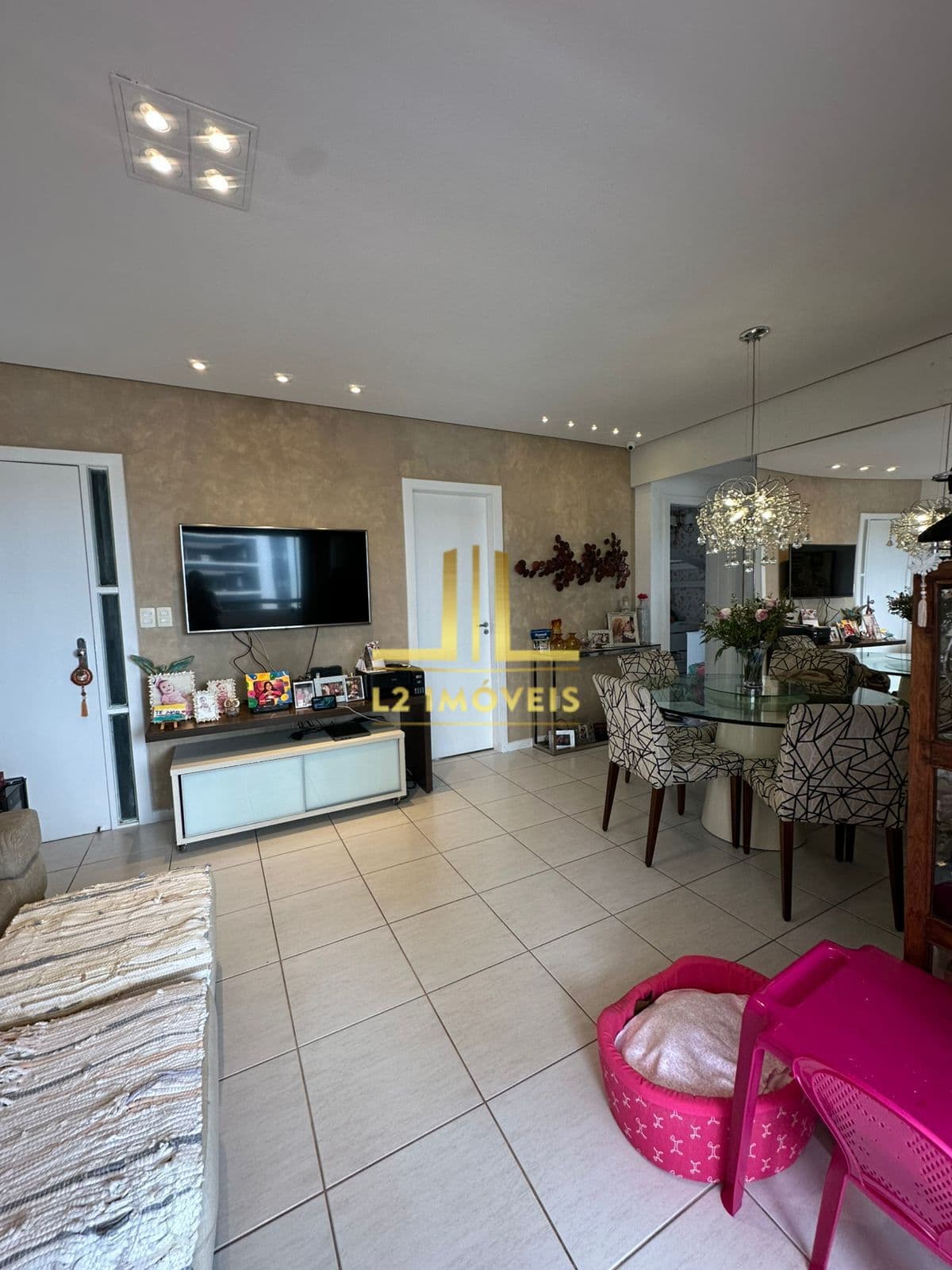 APARTAMENTO - 2/4 COM SUÍTE - 85M² - ALTO DO PARQUE - PITUBA